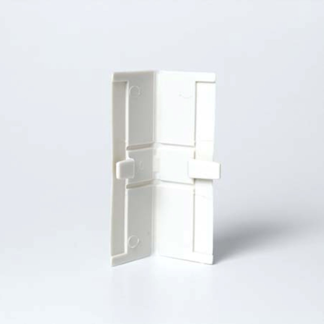 Colțar de acoperire 20 mm pentru panou P3, din plastic